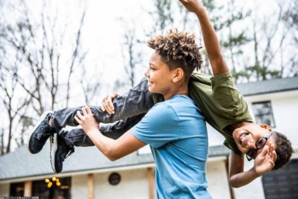 针对儿童体育培训的创意文案写作技巧